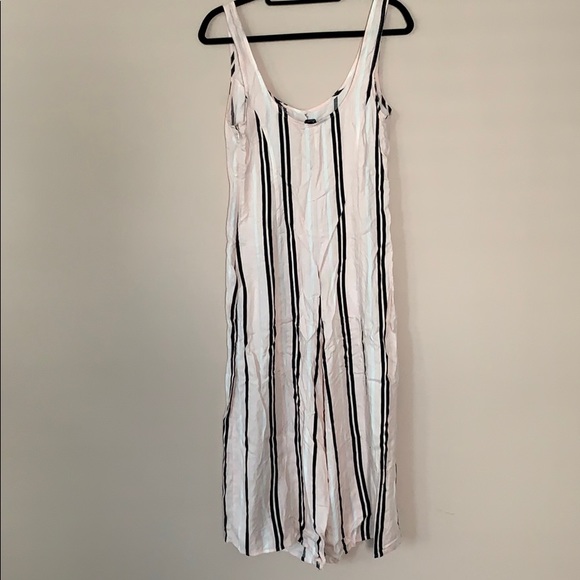 Striped Culottes Romper - Picture 2 of 4
